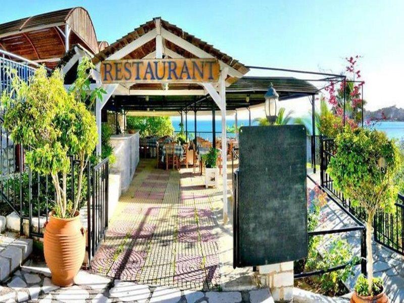 Golden Sun 3* Finikounda